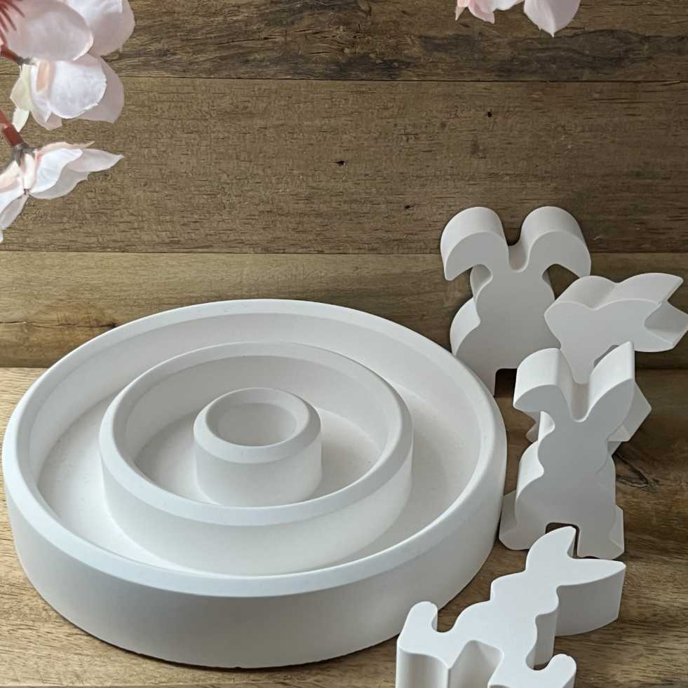 Keramikkunst aus Gießkeramik, handgefertigt in Solingen (Art.TS-0096-KERZENHALTER-RUNDSCHALE-HASEN-SET-BUNDLE)